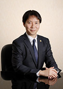 p-about-maeda